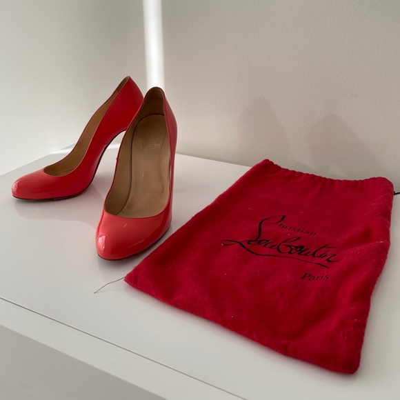 Christian Louboutin Coral Pumps - Picture 1 of 4